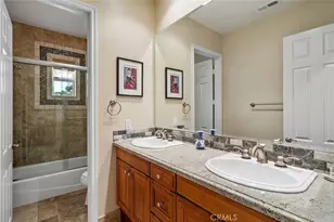 36505 Calle De Lobo, Murrieta, CA 92562 - Photo 38