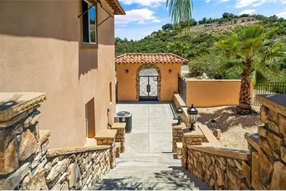 36505 Calle De Lobo, Murrieta, CA 92562 - Photo 48