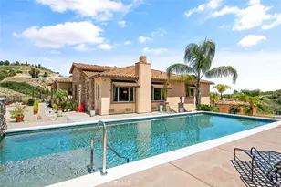 36505 Calle De Lobo, Murrieta, CA 92562 - Photo 2