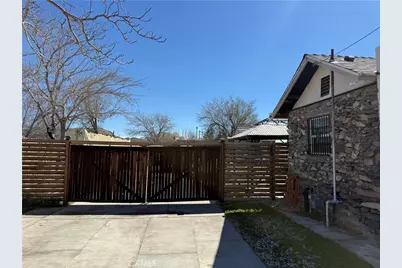 15763 Cottonwood, Victorville, CA 92395 - Photo 8