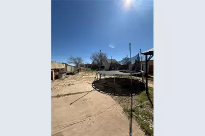 15763 Cottonwood, Victorville, CA 92395 - Photo 10