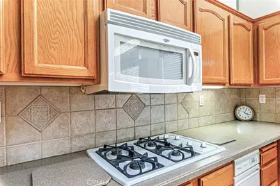 39675 Dijon, Murrieta, CA 92562 - Photo 10