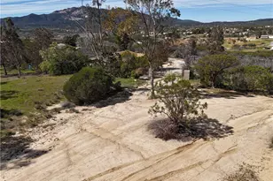 39175 Boulder Dr, Anza, CA 92539 - Photo 10