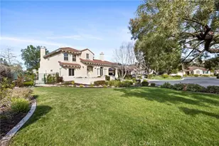 710 Greyfield Ct, Fallbrook, CA 92028 - Photo 2
