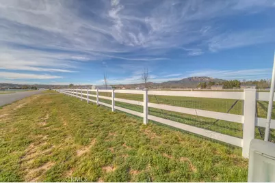 330 Sky Harbor Way, Aguanga, CA 92536 - Photo 8