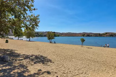 22640 Blue Teal, Canyon Lake, CA 92587 - Photo 32
