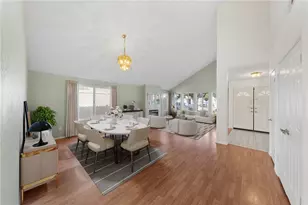 24333 Gitano Dr, Murrieta, CA 92562 - Photo 2