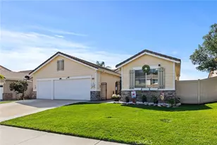 23457 Mountain Breeze, Murrieta, CA 92562 - Photo 2