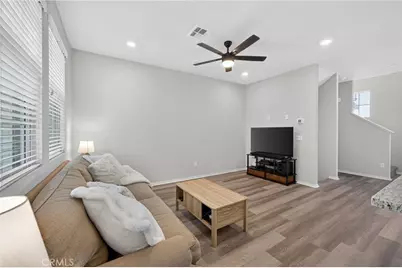 40379 Melrose Dr, Temecula, CA 92591 - Photo 14