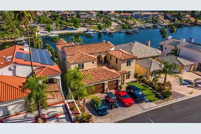 22166 W San Joaquin Drive, Canyon Lake, CA 92587 - Photo 4