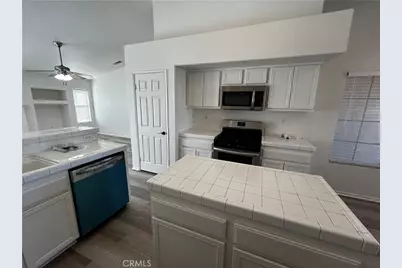 36996 Pomerol Loop, Winchester, CA 92596 - Photo 8