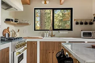 26664 Thunderbird Dr, Lake Arrowhead, CA 92391 - Photo 18