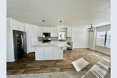 675 W Oakland Avenue #B8, Hemet, CA 92543 - Photo 4