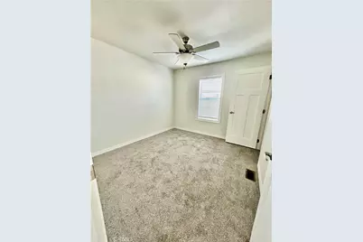 675 W Oakland Avenue #B8, Hemet, CA 92543 - Photo 8