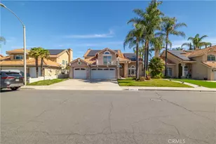 24054 Sweet William Ln, Murrieta, CA 92562 - Photo 4