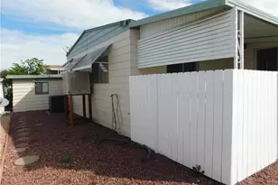 1525 W Oakland Ave, Hemet, CA 92543 - Photo 2