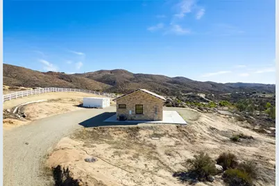 37219 Quarter Valley Road, Temecula, CA 92592 - Photo 10