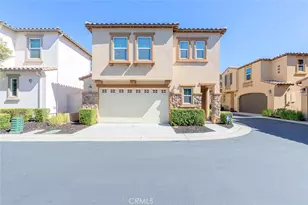 40542 Calla Lilly, Murrieta, CA 92563 - Photo 2