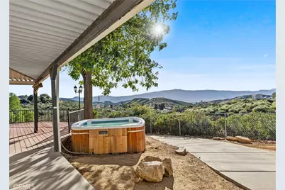 24401 Cornstalk, Wildomar, CA 92595 - Photo 32