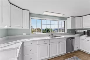 24401 Cornstalk, Wildomar, CA 92595 - Photo 18