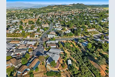 24401 Cornstalk, Wildomar, CA 92595 - Photo 56