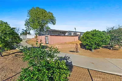 24401 Cornstalk, Wildomar, CA 92595 - Photo 40