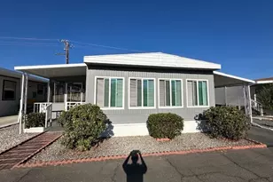 880 N Lake St, Hemet, CA 92544 - Photo 1