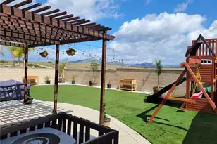 38430 Magdelena St, Murrieta, CA 92563 - Photo 2