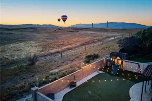 38430 Magdelena St, Murrieta, CA 92563 - Photo 2