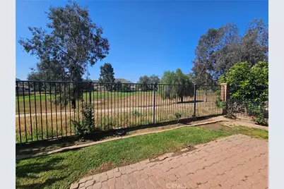 8031 Mickelson Way, Hemet, CA 92545 - Photo 2