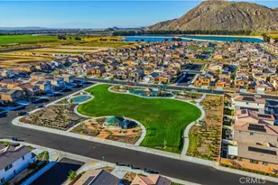 30934 Grand Prix Ct, Winchester, CA 92596 - Photo 38