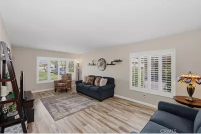 618 S Santa Fe Street #8, Hemet, CA 92543 - Photo 2