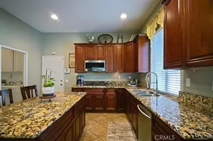 31961 Honeysuckle Cir, Winchester, CA 92596 - Photo 4