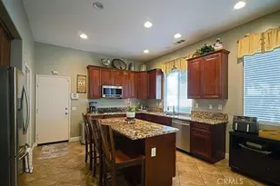 31961 Honeysuckle Cir, Winchester, CA 92596 - Photo 6