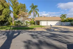 30670 Brookstone, Lake Elsinore, CA 92530 - Photo 2