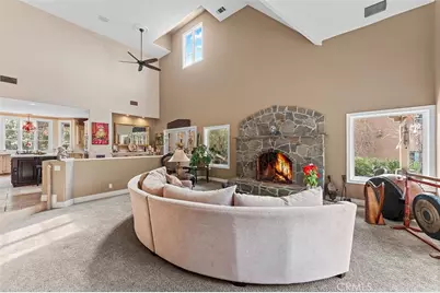 39455 Avenida La Cresta, Murrieta, CA 92562 - Photo 10
