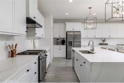 2227 Melogold Way, Corona, CA 92883 - Photo 4