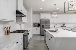 2227 Melogold Wy, Corona, CA 92883 - Photo 4