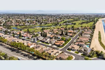 9313 Via Parma, Bakersfield, CA 93312 - Photo 8