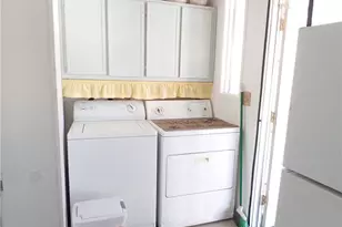 1300 W Menlo, Hemet, CA 92543 - Photo 6