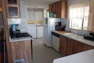 1300 W Menlo, Hemet, CA 92543 - Photo 8