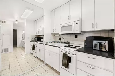 28661 Via Las Flores #304, Murrieta, CA 92563 - Photo 12