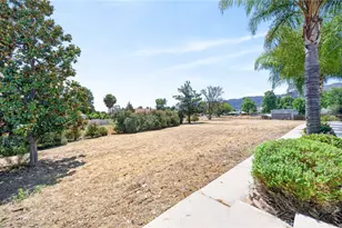 31970 Saint Pierre, Lake Elsinore, CA 92530 - Photo 30
