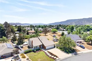 31970 Saint Pierre, Lake Elsinore, CA 92530 - Photo 34