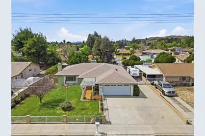 217 N Hemet, Hemet, CA 92544 - Photo 6