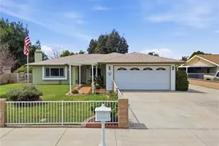 217 N Hemet, Hemet, CA 92544 - Photo 2