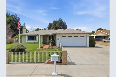 217 N Hemet, Hemet, CA 92544 - Photo 2