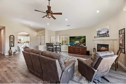 24193 Calle Artino, Murrieta, CA 92562 - Photo 12