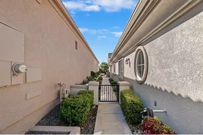 24193 Calle Artino, Murrieta, CA 92562 - Photo 6