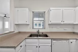 26390 Arboretum, Murrieta, CA 92563 - Photo 18